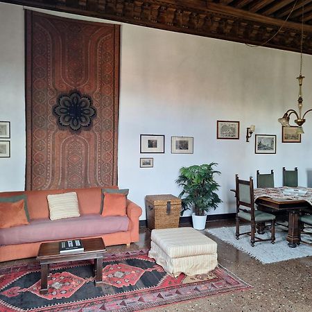 Appartamenti Inside Palazzo Foscarini Veneza Exterior foto