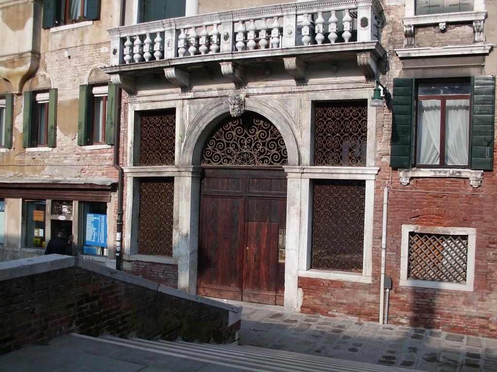 Appartamenti Inside Palazzo Foscarini Veneza Exterior foto