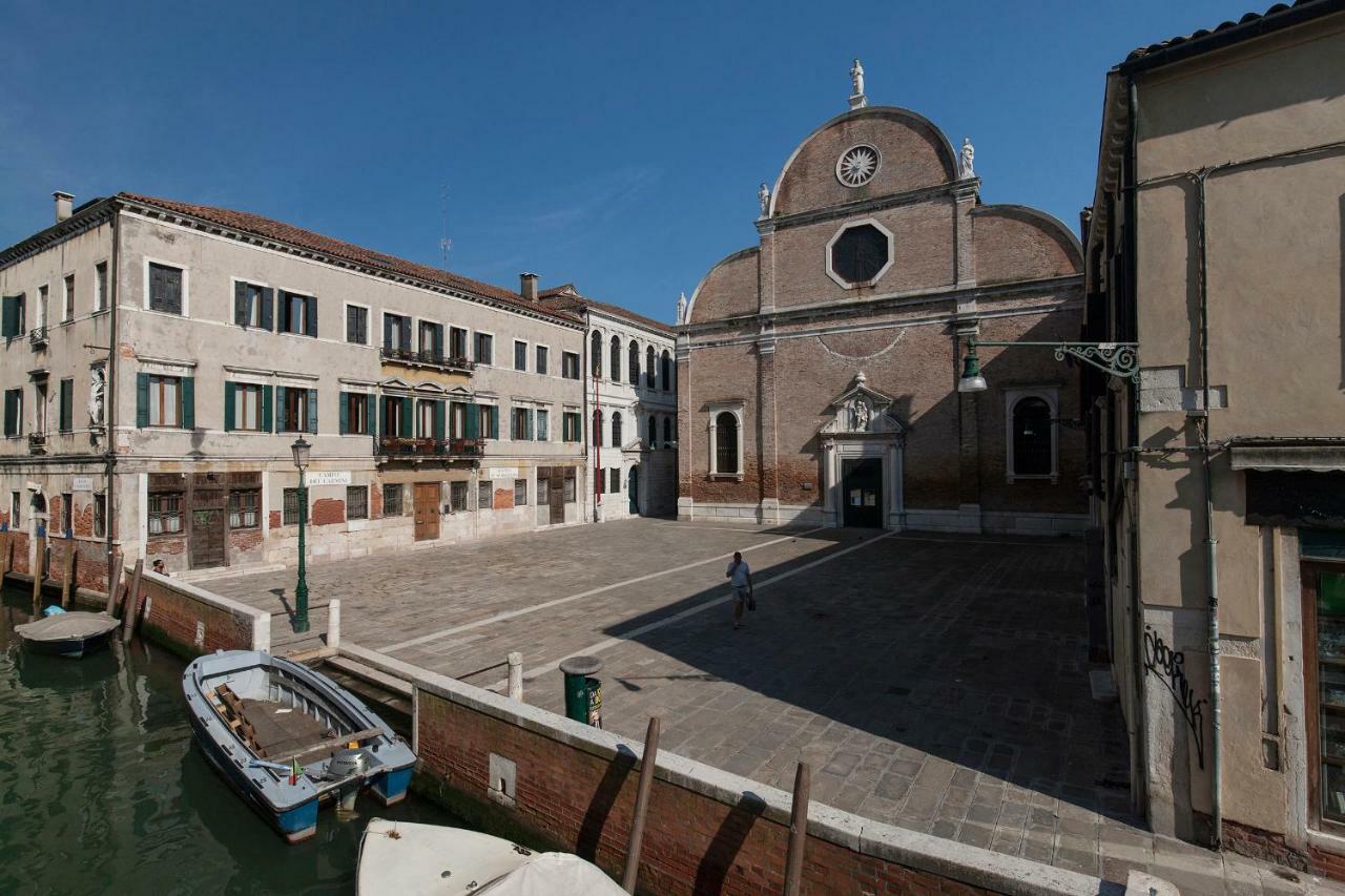 Appartamenti Inside Palazzo Foscarini Veneza Exterior foto